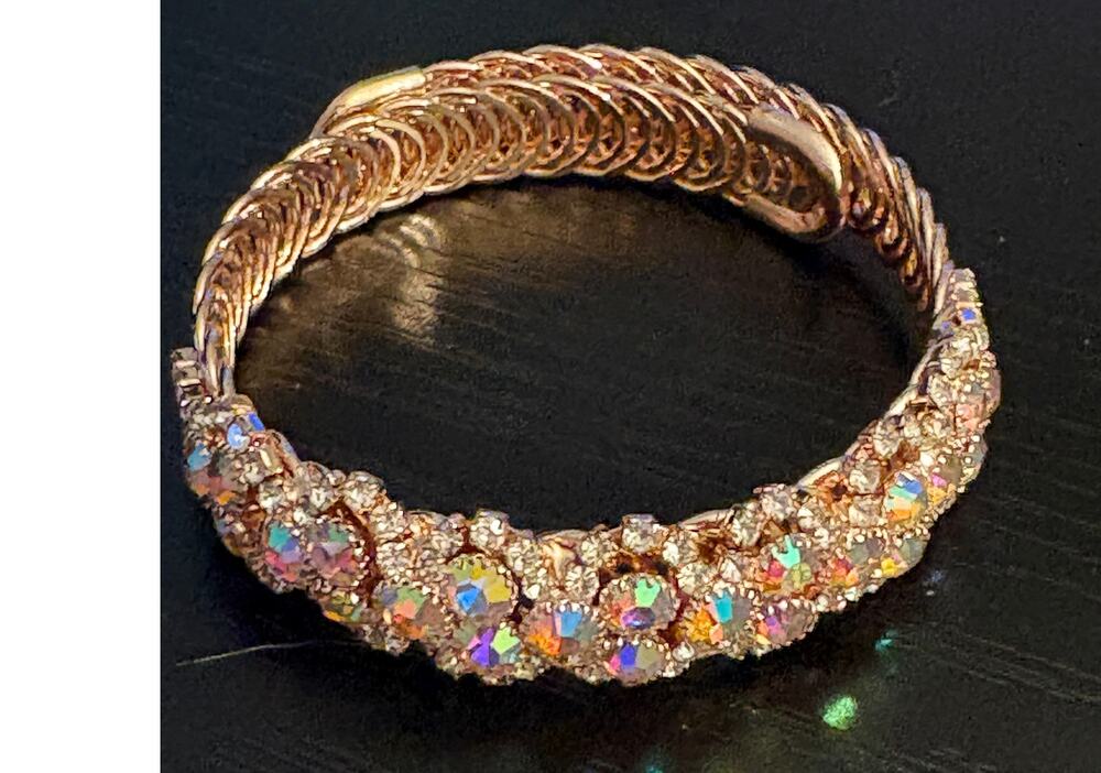 Vintage Aurora Borealis Rhinestone Stretch Bracelet size 6.25”